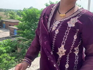 Bhojpuri desi Bhabhi gave me full pleasure of her pussy and body Hindi Audio