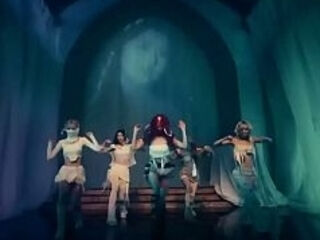 EASY LE SSERAFIM MUSIC VIDEO HYBE STUDIOS