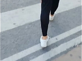 Rico hombre culon en la calle