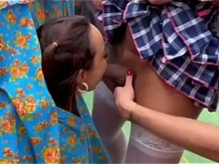 Festa junina gang bang com 10 trans e uma puta COMPLETO XVIDEOS RED SHEER