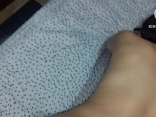 Gozando gostoso no pau preto