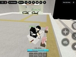 Novinha 4bus4d4 aprende uma li&ccedil_&atilde_o no Roblox Shenanigans