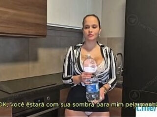 Secretaria molha tudo e os patr&otilde_es fode ela e mija na boca LEGENDADO