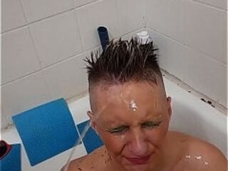 Milf Sandra trinkt Goldener Regen, Facefuck Deepthroat, Gesichtsbesamung - Jan 12, 2026