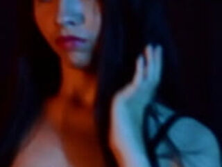 Soy Ela Reina una chica ardiente me encanta el sexo y el placer.