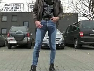 voll in die skinny jeans gepisst