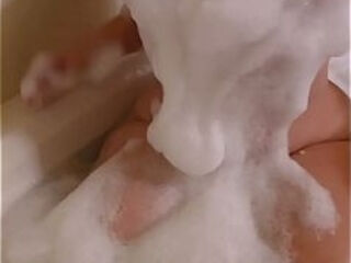 a thick mute girl to fuck in the bath