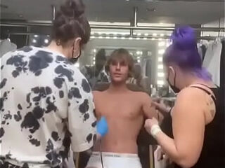 V&iacute_deo de Justin Bieber s&oacute_ de cueca www.homenspeladosbr.com