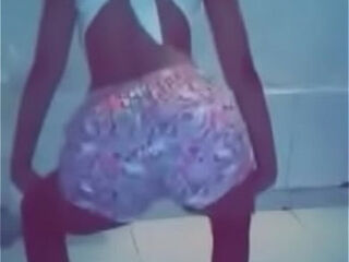 Teen twerk