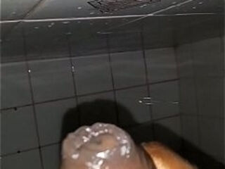 Jerking off S10 E1