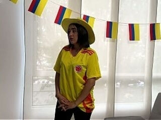 mi cachonda latina mejor amiga me espera en ropa interior y apuesta su rico co&ntilde_o mojado si gana su equipo. &iexcl_ESPECIAL DEL MUNDIAL 