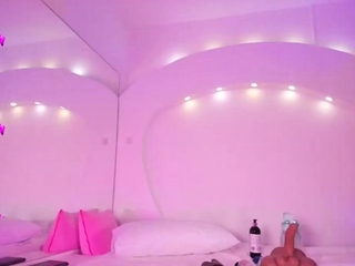 Sexy Latina preforms in a exclusive anal close up toy show