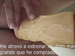 Amanec&iacute_ cerrado, uso 3 dildos para cogerme yo solito