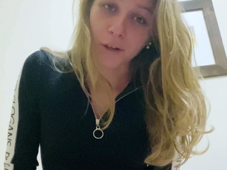 home made amateur blonde Masturbating