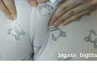 CAMEL TOE- PUSSY PAJAMAS- RUUBİNG PUSSY İN PAJAMAS
