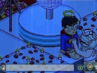 HABBO HOTEL SUPER PICA COMENDO ENFERMEIRA
