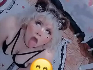 Branquinha querendo leite na boquinha carinha de boneca