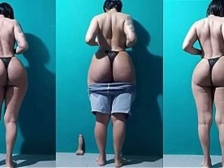 femboy cavalona de bunda empinada