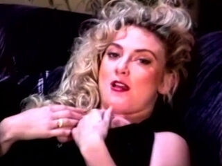 Hot amateur blonde pregnant toying her pussy solo