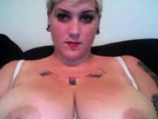 Big-Titted Blonde BBW Snow Bunny on Webcam