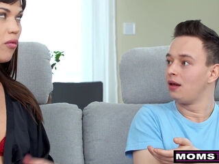 Sexy Slim MILF Shows Her Virgin Stepson What To Do On His 1-st Date & Teaches Him How To Fuck