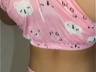 HERMANASTRA DE 18 A&Ntilde_ITOS FOLLADA CON SU PIJAMA ANDA TRISTE PORQUE SU NOVIO LA TERMINO HERMOSA CULONA PORNO CASERO