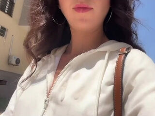 Hot girl asks me for a quick sex, recieves a facial and then walks on the streets with cum on her face