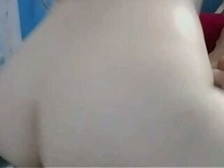 MI HERMANASTRA ESTABA ENOJADA NO QUERIA PERO LA TERMINO CONVENCIENDO QUE ME DE UNOS RICOS SENTONES