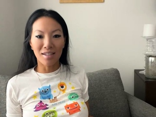 Amateur Asian Webcam Strip Masturbation