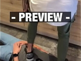 Trampling hard on the slave in Pumas with my 86 kg