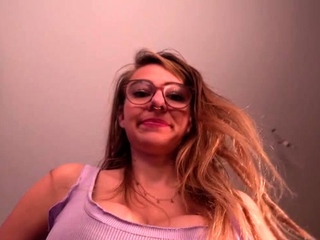 Soph Stardust ASMR - A Giantess Does What She Wants With