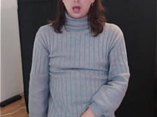 Quinn Way shows off her caged pussy