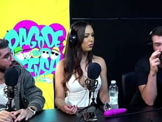 EU FA&Ccedil_O TRANQUILAMENTE - AMANDA BORGES #PAGODCAST