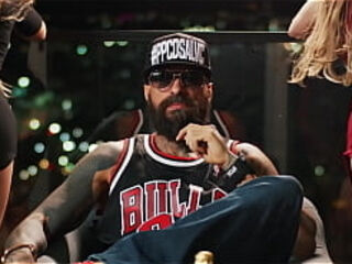 Cartel de Santa - POLLO Y CONEJO (VIDEO OFICIAL) New Video