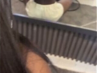 elle bouge bien son petit cul