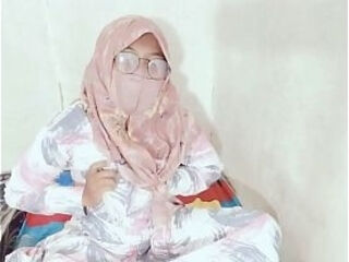 Tante sexy Indonesia viral colmek pakai botol