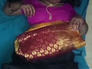 Indian thelgu bhabhi housewife fucking in homemade