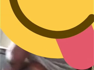 Mi t&iacute_a me ense&ntilde_a su culote en hilo dental