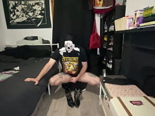 Nearly Caught Jerking Off &amp_ Sniffing Goth Girl&#039_s Boots