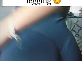 Mostrando minha legging nova