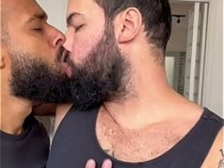 10 Minutes of a Kiss by Kisserbrazil and Andre Medeiros