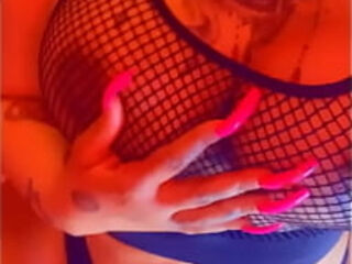 Titti Tuesdays #tities lick or grab?
