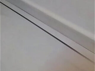 Ninfetinha Fodendo o dedo na Quarentena