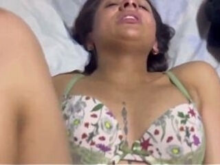 esta bien apretadita dice que es su primera vez