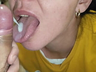 I'_m Married! Please Don'_t cum Inside me! Hot MILF Sloppy Blowjob with Cum in Mouth