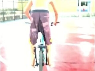 NOVINHO SEM CAMISA MANDANDO GRAU GOSTOSO