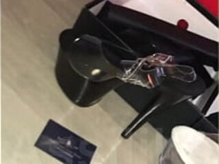 Voici mes paires de chaussures de pole pleaser achet&eacute_es &agrave_ la boutique les ...