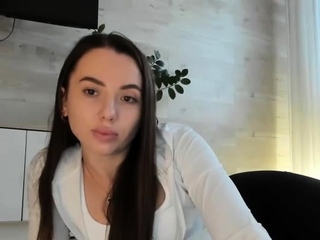 Brunette Solo Webcam Masturbation