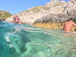 Under Water Sex with Hot Milf