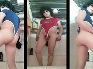 juan se ba&ntilde_a empeloto rico su culo